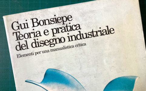 Gui Bonsiepe: Teoria e pratica del isegno industriale. Elementi per una manualistica critica. Biblioteca Amnesia